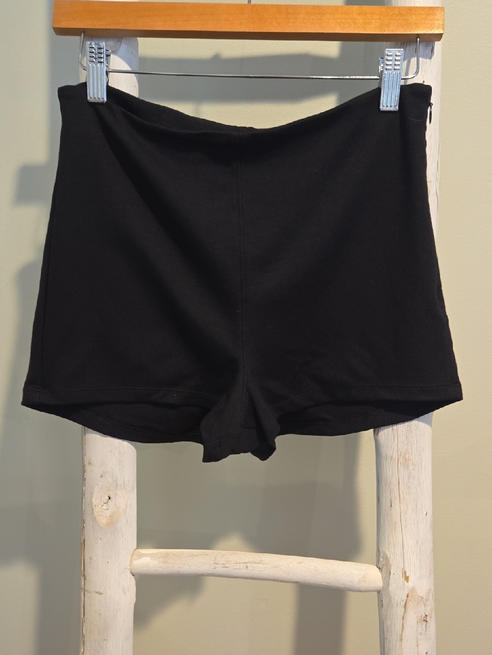 Express Black Knit High-Rise Shorts Size 4 Dress Up NWT